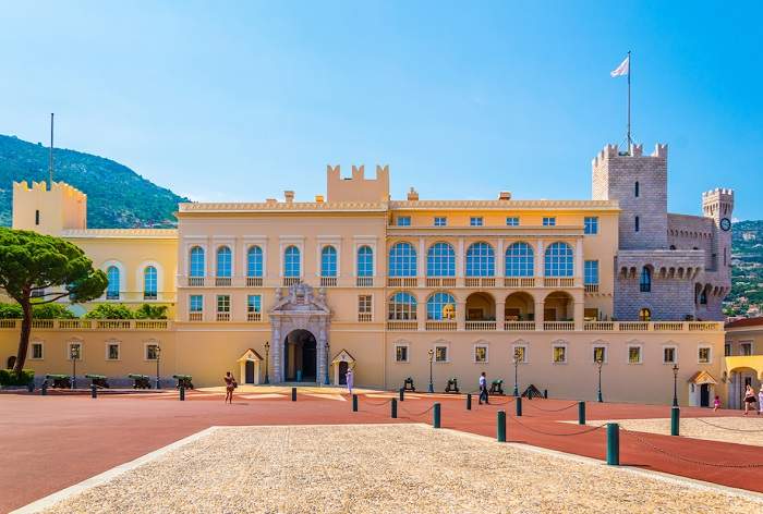 monaco traditions palace of the prince
